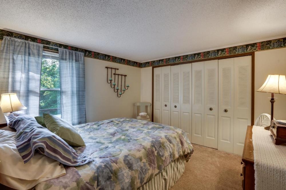 Great Valley Mtn House on 30 Acres with Pond and Grill