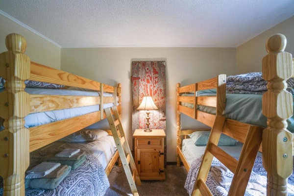 Great Valley Mtn House on 30 Acres with Pond and Grill image 11