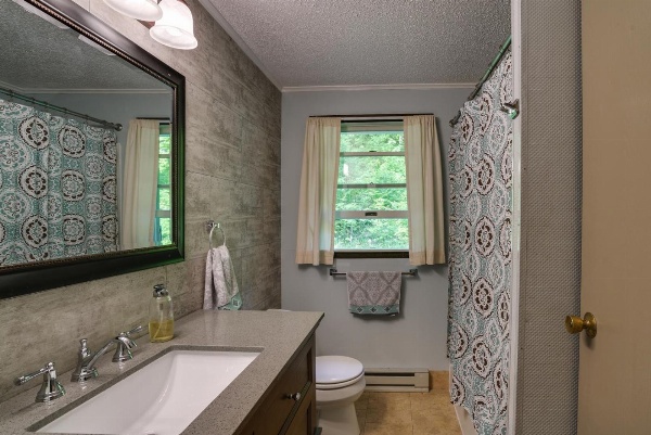 Great Valley Mtn House on 30 Acres with Pond and Grill image 5